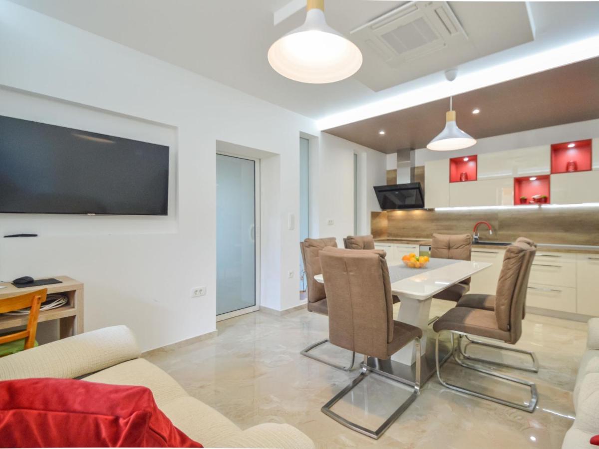 Apartment Mornar-5 By Interhome Trogir Dış mekan fotoğraf