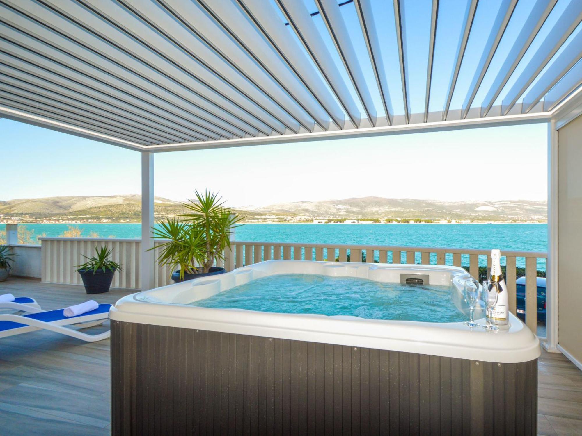 Apartment Mornar-5 By Interhome Trogir Dış mekan fotoğraf